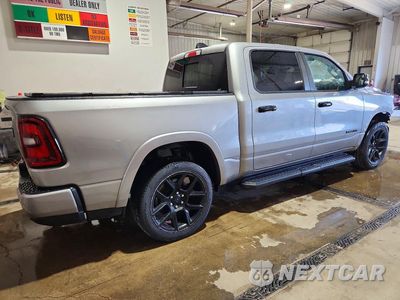 Trzecie zdjęcie samochodu z tyłu: 2025 RAM 1500 LARAMIE VIN:1C6SRFJP3SN656994 - miniatura