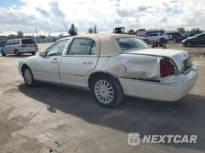 Drugie zdjęcie samochodu z przodu: 2005 LINCOLN TOWN CAR SIGNATURE VIN:1LNHM81W75Y649243 - miniatura