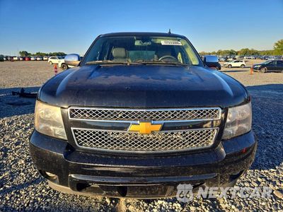 Piąte zdjęcie samochodu w środku: 2014 CHEVROLET SUBURBAN C1500 LT VIN:1GNSCJE08ER137700 - miniatura