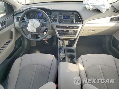 Zdjęcie 8 z 12 samochodu: 2015 HYUNDAI SONATA SE VIN:5NPE24AF7FH017853 - miniatura