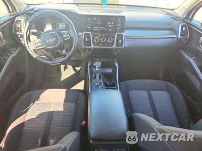 Zdjęcie 8 z 13 samochodu: 2023 KIA SORENTO LX VIN:5XYRGDLC7PG173860 - miniatura