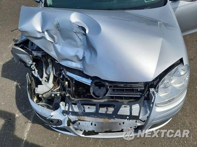 Zdjęcie 11 z 12 samochodu: 2010 VOLKSWAGEN JETTA SE VIN:3VWRZ7AJ8AM044854 - miniatura