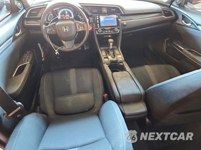 Zdjęcie 8 z 13 samochodu: 2018 HONDA CIVIC EX VIN:19XFC2F76JE206658 - miniatura