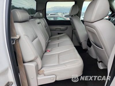 Zdjęcie 10 z 12 samochodu: 2007 CHEVROLET SILVERADO C3500 VIN:1GCHC33667F555179 - miniatura