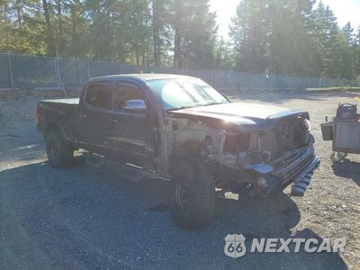 Czwarte zdjęcie samochodu z boku: 2018 TOYOTA TACOMA TRD OFF-ROAD VIN:3TMDZ5BN1JM044049 - miniatura