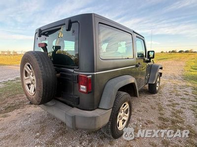 Czwarte zdjęcie samochodu z boku: 2018 JEEP WRANGLER SPORT VIN:1C4AJWAG3JL812831 - miniatura