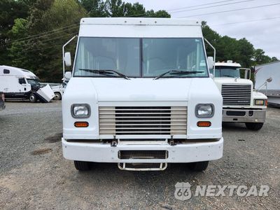 Piąte zdjęcie samochodu w środku: 2014 FORD F59 DELIVERY TRUCK VIN:1F66F5KY2E0A14548 - miniatura