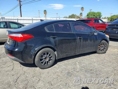 Trzecie zdjęcie samochodu z tyłu: 2014 KIA FORTE LX VIN:KNAFK4A61E5091365 - miniatura