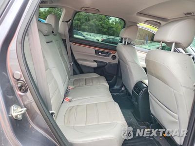 Zdjęcie 11 z 14 samochodu: 2017 HONDA CR-V TOURING VIN:2HKRW1H99HH505578 - miniatura
