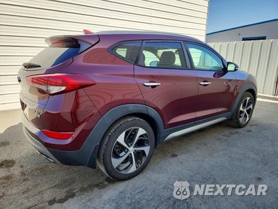 Trzecie zdjęcie samochodu z tyłu: 2017 HYUNDAI TUCSON LIMITED VIN:KM8J3CA28HU364776 - miniatura