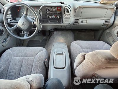 Zdjęcie 10 z 13 samochodu: 1998 GMC SUBURBAN C1500 VIN:3GKEC16R7WG502022 - miniatura