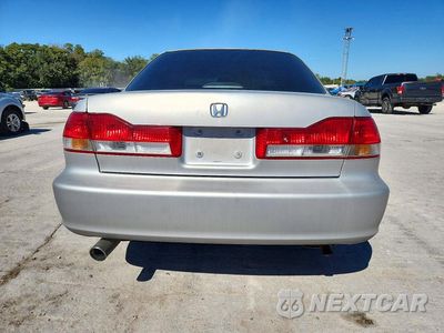 Zdjęcie 6 z 12 samochodu: 2001 HONDA ACCORD EX VIN:1HGCG165X1A079854 - miniatura