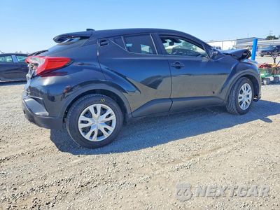 Trzecie zdjęcie samochodu z tyłu: 2019 TOYOTA C-HR LE VIN:JTNKHMBX4K1040514 - miniatura