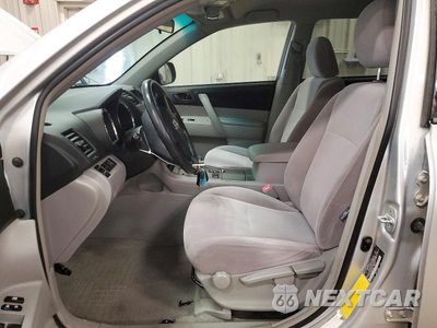 Zdjęcie 7 z 13 samochodu: 2008 TOYOTA HIGHLANDER BASE VIN:JTEES41A882077788 - miniatura