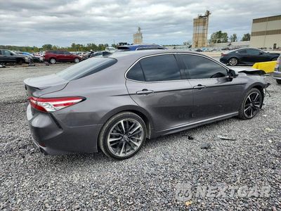 Trzecie zdjęcie samochodu z tyłu: 2020 TOYOTA CAMRY XSE VIN:4T1K61AK4LU977597 - miniatura
