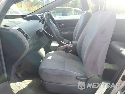 Zdjęcie 7 z 12 samochodu: 2005 TOYOTA PRIUS BASE VIN:JTDKB20U953011540 - miniatura