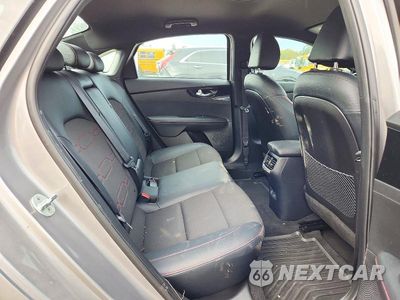 Zdjęcie 10 z 13 samochodu: 2023 KIA FORTE GT VIN:3KPF44AC6PE561660 - miniatura
