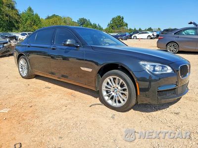 Czwarte zdjęcie samochodu z boku: 2015 BMW 750 LXI VIN:WBAYF8C57FD655133 - miniatura