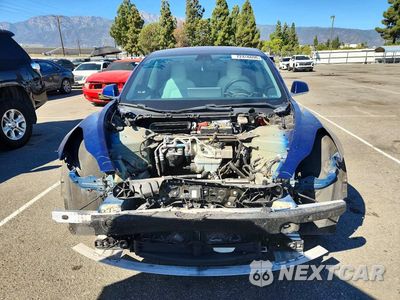 Piąte zdjęcie samochodu w środku: 2018 TESLA MODEL 3 VIN:5YJ3E1EA3JF155912 - miniatura