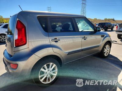 Trzecie zdjęcie samochodu z tyłu: 2012 KIA SOUL + VIN:KNDJT2A64C7410144 - miniatura