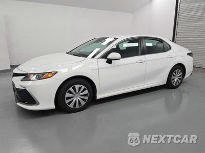 2022 TOYOTA CAMRY LE 4T1C31AK3NU585792 - główne zdjęcie licytacji z USA - miniatura