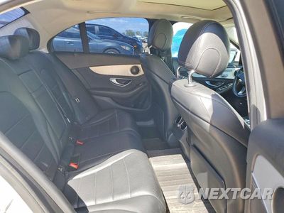 Zdjęcie 10 z 12 samochodu: 2015 MERCEDES-BENZ C 300 VIN:55SWF4JB0FU096298 - miniatura