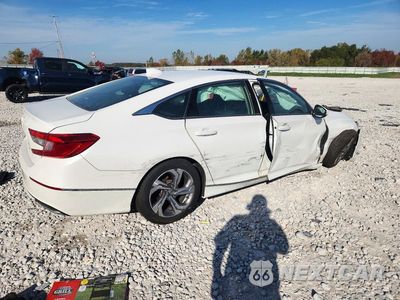 Trzecie zdjęcie samochodu z tyłu: 2018 HONDA ACCORD EX VIN:1HGCV1F46JA010172 - miniatura