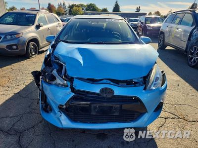Piąte zdjęcie samochodu w środku: 2015 TOYOTA PRIUS C TWO VIN:JTDKDTB32F1114820 - miniatura