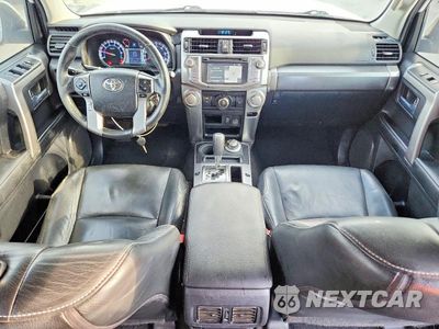 Zdjęcie 8 z 13 samochodu: 2014 TOYOTA 4RUNNER SR5 VIN:JTEBU5JR4E5193539 - miniatura