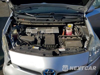 Zdjęcie 11 z 12 samochodu: 2015 TOYOTA PRIUS TWO VIN:JTDKN3DUXF0457125 - miniatura