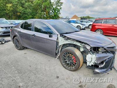 Czwarte zdjęcie samochodu z boku: 2024 TOYOTA CAMRY SE VIN:4T1G11AKXRU862130 - miniatura