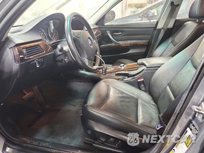 Zdjęcie 7 z 12 samochodu: 2011 BMW 335 XI VIN:WBAPL5G5XBNN23999 - miniatura