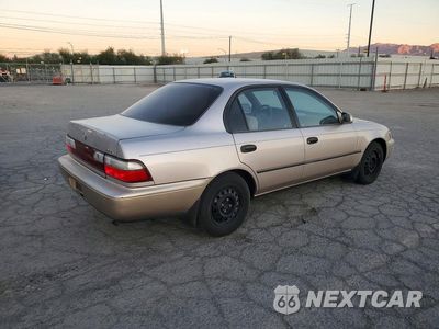 Trzecie zdjęcie samochodu z tyłu: 1997 TOYOTA COROLLA DX VIN:1NXBB02E8VZ509602 - miniatura