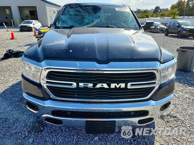 Piąte zdjęcie samochodu w środku: 2019 RAM 1500 BIG HORN/LONE STAR VIN:1C6SRFFT4KN678606 - miniatura