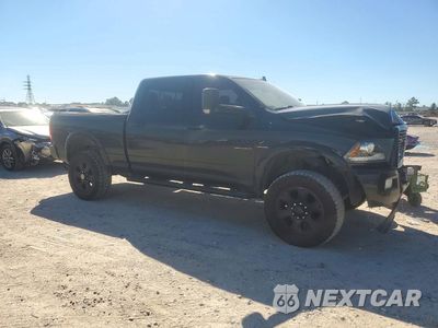 Czwarte zdjęcie samochodu z boku: 2018 RAM 2500 LARAMIE VIN:3C6UR5FLXJG405261 - miniatura