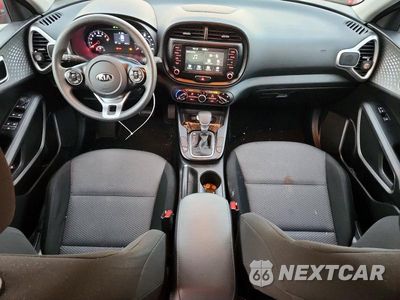 Zdjęcie 8 z 13 samochodu: 2021 KIA SOUL LX VIN:KNDJ23AU4M7142222 - miniatura