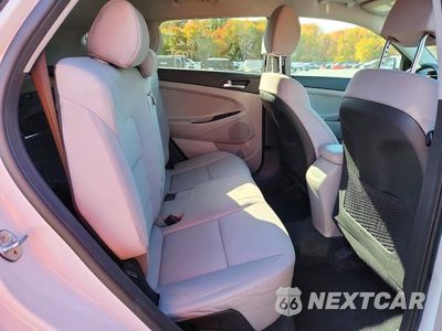 Zdjęcie 11 z 14 samochodu: 2019 HYUNDAI TUCSON VALUE VIN:KM8J3CA47KU886341 - miniatura