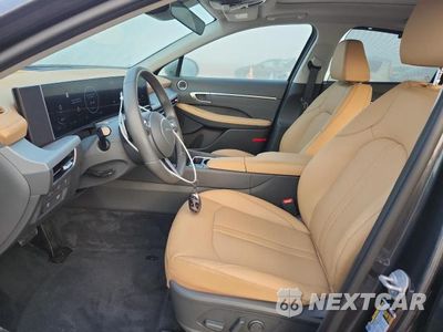 Zdjęcie 7 z 12 samochodu: 2026 HYUNDAI SONATA HYBRID LIMITED VIN:KMHL54JJ5TA148748 - miniatura