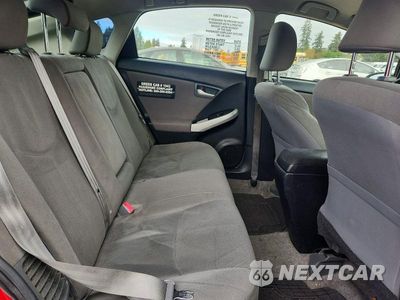 Zdjęcie 10 z 12 samochodu: 2014 TOYOTA PRIUS TWO VIN:JTDKN3DU5E0361112 - miniatura