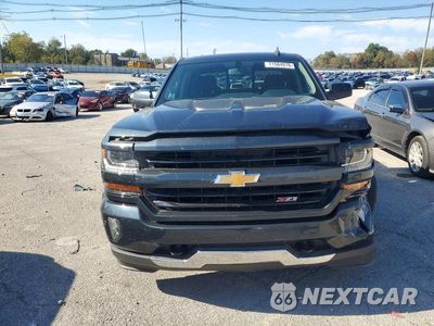 Piąte zdjęcie samochodu w środku: 2017 CHEVROLET SILVERADO K1500 LT VIN:3GCUKREC5HG488114 - miniatura