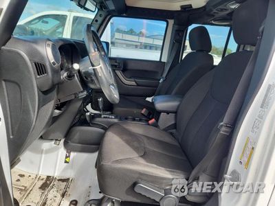 Zdjęcie 7 z 12 samochodu: 2014 JEEP WRANGLER UNLIMITED SPORT VIN:1C4BJWDG4EL249939 - miniatura
