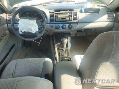 Zdjęcie 8 z 12 samochodu: 2003 TOYOTA CAMRY LE VIN:4T1BE32K83U135018 - miniatura