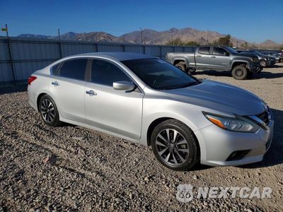Czwarte zdjęcie samochodu z boku: 2016 NISSAN ALTIMA 2.5 SV VIN:1N4AL3AP5GC204378 - miniatura
