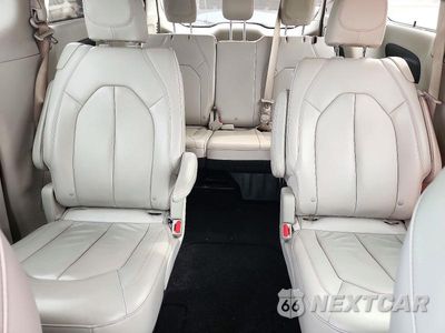 Zdjęcie 10 z 13 samochodu: 2017 CHRYSLER PACIFICA TOURING L VIN:2C4RC1BGXHR638109 - miniatura