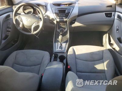 Zdjęcie 8 z 12 samochodu: 2013 HYUNDAI ELANTRA GLS VIN:KMHDH4AE9DU760465 - miniatura