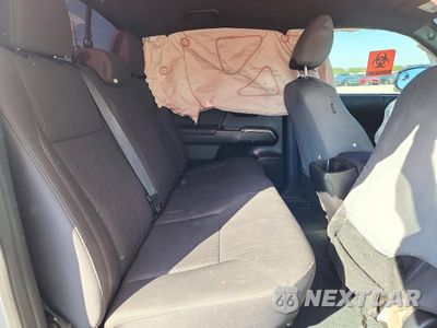 Zdjęcie 10 z 12 samochodu: 2016 TOYOTA TACOMA TRD SPORT VIN:5TFCZ5AN1GX019300 - miniatura