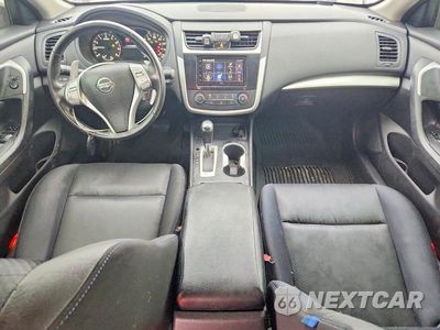 Zdjęcie 8 z 12 samochodu: 2016 NISSAN ALTIMA 2.5 SR VIN:1N4AL3AP2GC206475 - miniatura