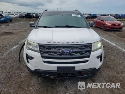 Piąte zdjęcie samochodu w środku: 2019 FORD EXPLORER XLT VIN:1FM5K7D87KGB35085 - miniatura