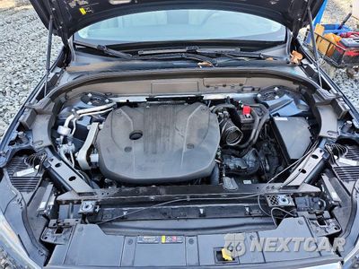 Zdjęcie 12 z 14 samochodu: 2023 VOLVO XC60 CORE VIN:YV4L12RV2P1340207 - miniatura