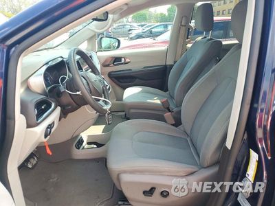 Zdjęcie 7 z 13 samochodu: 2017 CHRYSLER PACIFICA TOURING VIN:2C4RC1DG1HR571915 - miniatura